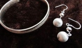 银饰 在线观看,一场视觉与情感的盛宴